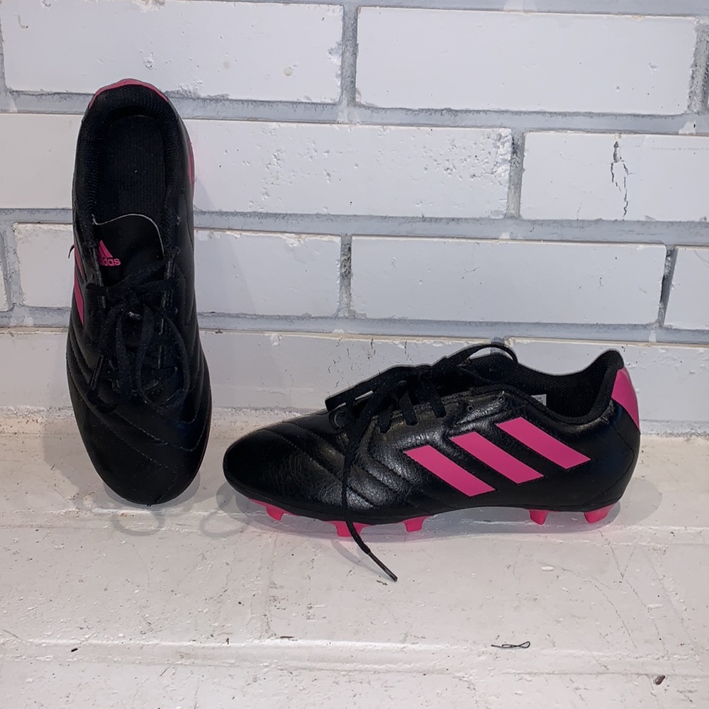 adidas Boys Soccer Cleats Size 5